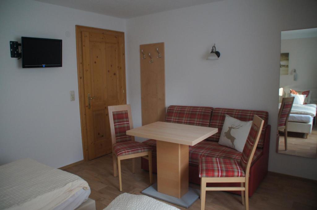 Appartment Sarlo Sankt Anton am Arlberg Oda fotoğraf